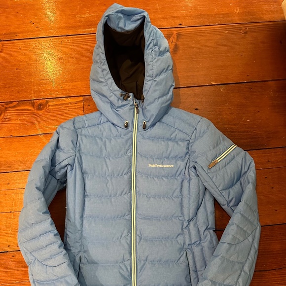 Peak Performance Ski Jacket - Picture 1 of 2
